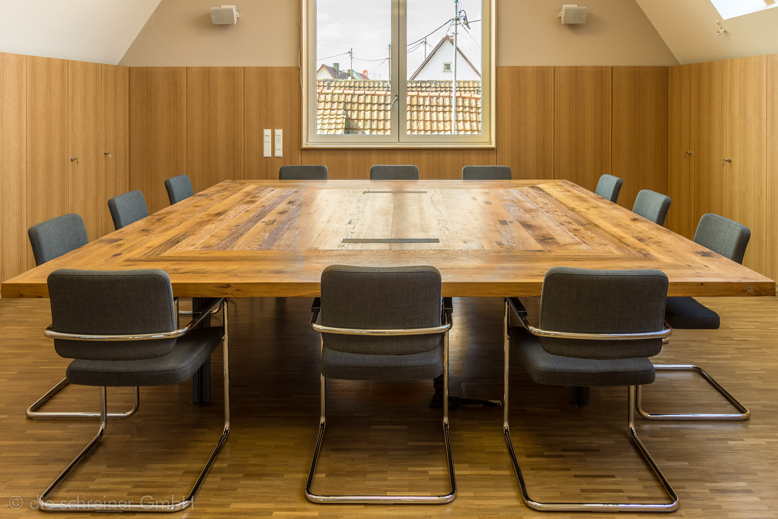 Ratstisch im Rathaus Jesingen