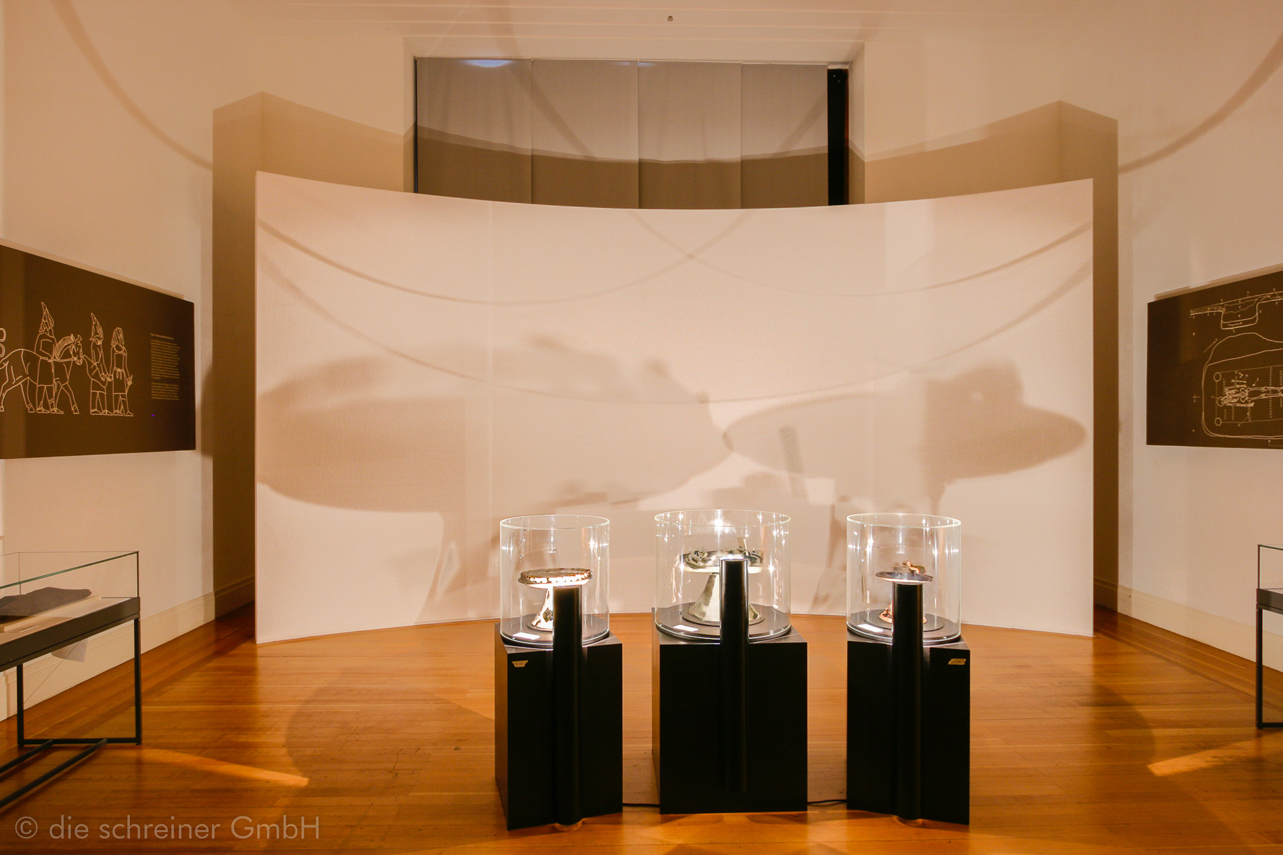 "Im Zeichen des goldenen Greifen"